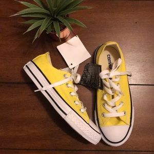 NWT Kids Converse SZ 13